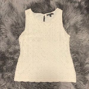 Like new white banana republic top w/ knit detail